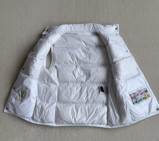 蒙口Badia哑光 轻盈羽绒 厚马甲 粉色 白色 黑色 商品图5