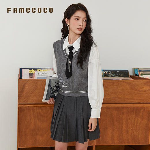 Famecoco范可儿短款V领针织马夹刺绣套头马甲叠穿FAB6CA019 商品图1
