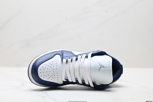 耐克乔丹Air Jordan 1 Low低帮休闲运动板鞋DC0774-105男女鞋 商品图1