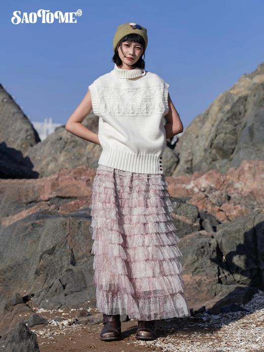 早乙女惠子saotome/STMMY13111/浮雕绞花高领坎肩毛衣 商品图1