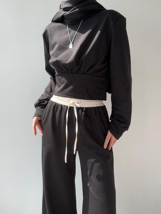 SIJIA｜AW2550 黑色围巾收腰卫衣 商品图4