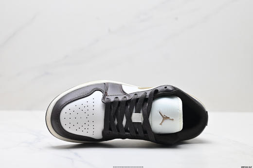 耐克乔丹Air Jordan 1 Low低帮休闲运动板鞋DC0774-105男女鞋 商品图1