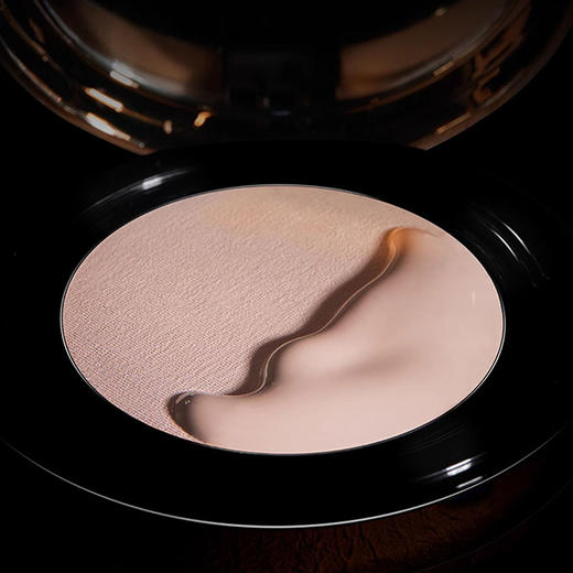 YSL/圣罗兰两件礼盒 （黑色皮革气垫/粉色皮革气垫B10#/B20#+ 啵啵唇冻05号/04号  ） 礼盒装带礼品袋 商品图2