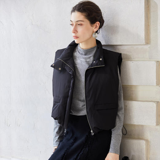 Famecoco时尚百搭短款羽绒马甲保暖立领白鸭绒马夹外搭FAC8CC002 商品图0