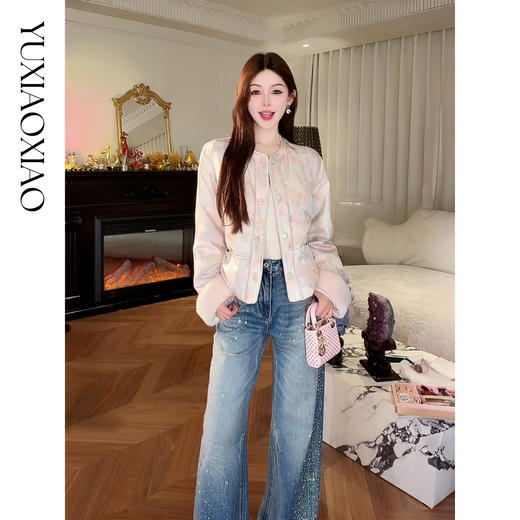 余潇潇【梦幻画卷】新中式国风100桑蚕丝拼接水貂毛袖白鹅绒外套 商品图3