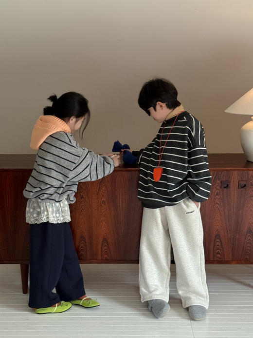 【YW】无忧购儿童条纹毛衣秋冬韩版加厚圆领休闲百搭上衣2025D23（截单后3-5天发货) 商品图4