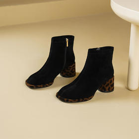 Westory2025年冬季羊京方头豹纹中粗跟简约百搭短靴S25DS85991