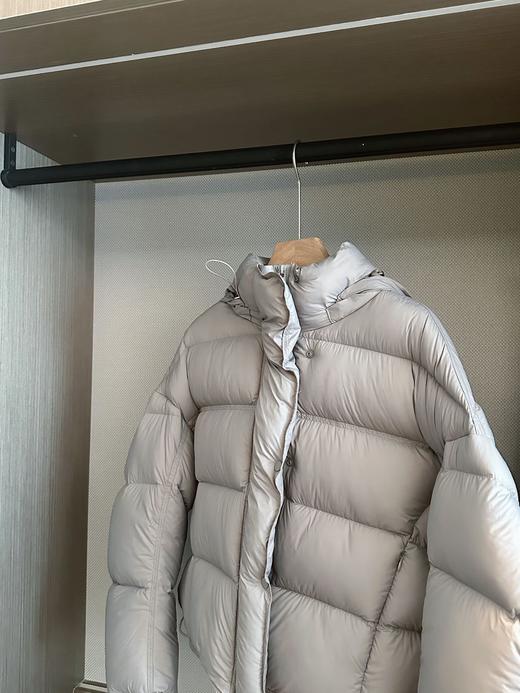 【多妈团购 运动泡芙羽绒服】超足鸭绒量，90绒子含量!厚实而丰满!超重磅!全球32个国家认证，防跑绒超暖和，不挑版型，显腿长（帽子可拆）-汉羽 商品图7
