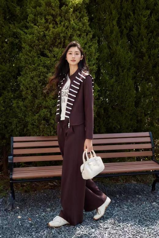 伯妮斯茵 | 简约休闲 栗壳色针织拼接外套 立领拉链设计 搭配条纹撞色披肩 日常通勤款 SZ3WAL66 - 栗壳色外套 商品图2