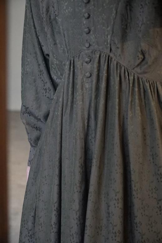 SUSURI 日系碎花轻盈高腰线连衣裙 商品图6