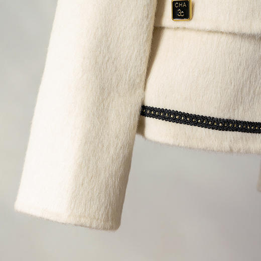 「自」全新升级【铂金会员413/天猫559/差价146】(94524)洛诗琳赫本小香风毛呢外套2025秋冬圆领织带双面呢羊毛上衣94524 商品图2