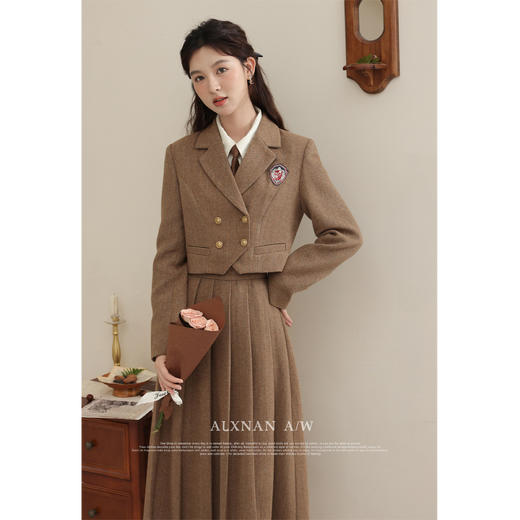 鹿向南《霍莉顿商学院》法式百褶裙2025春秋新款半身裙LXN31812 商品图3