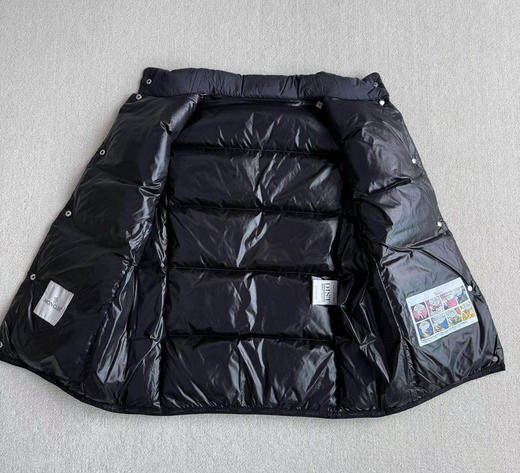 蒙口Badia哑光 轻盈羽绒 厚马甲 粉色 白色 黑色 商品图12