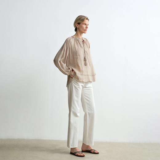 ROMI STUDIO“东方美学”100%苎麻轻薄宽松灯笼袖衬衫 RWCSSJ2691【发货时间25-30天】 商品图2