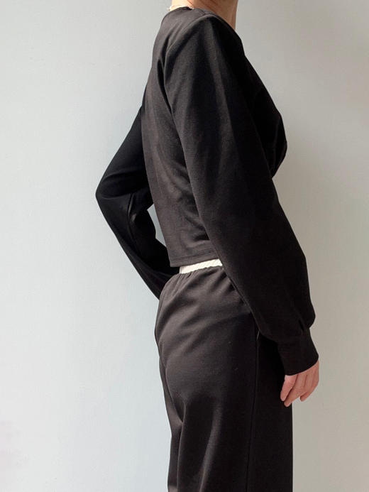 SIJIA｜AW2550 黑色围巾收腰卫衣 商品图7