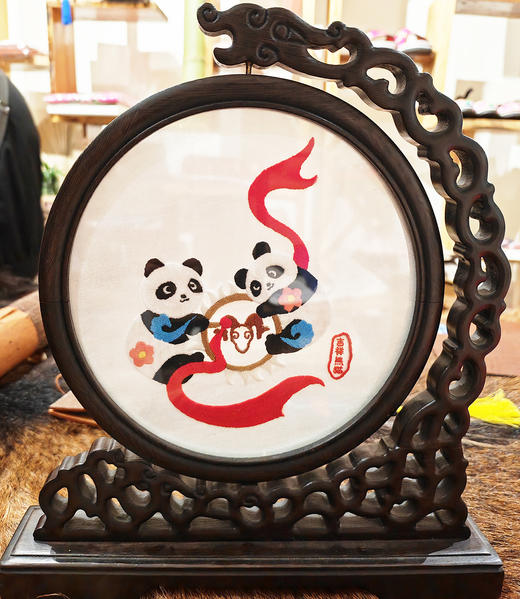 羌绣《吉祥熊猫》 商品图1