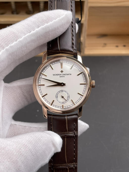 江诗丹顿传袭系列82172腕表  1：1复刻  进口瑞士Cal.215 PS  手动机械机芯  动力十足 上满储蓄动能48小时以上 优质钢结构表壳，满足您高品质要求❕❕❕ 商品图4