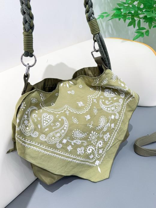 明星同款文艺休闲布包民族风百搭印花刺绣复古腰果斜挎包 商品图7