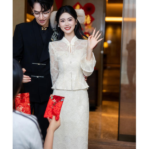 香槟色订婚旗袍敬酒服新娘新中式结婚礼服连衣裙高级感长袖两件套 商品图3