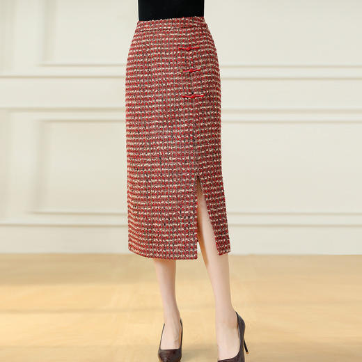 QYM 7259013-Y国风套装裙时尚短款上衣+复古开衩半身裙套装 商品图3