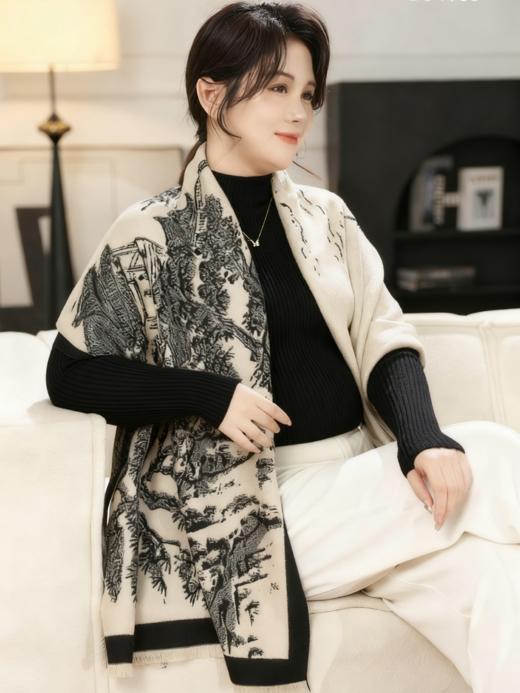 一周内发货【3色山水画围巾&披肩两用】卡其、黑色、蓝色，正反两用~尺寸：63*180cm，克重：360克，不压肩。成分：黏胶棉，不易起球~ 商品图7