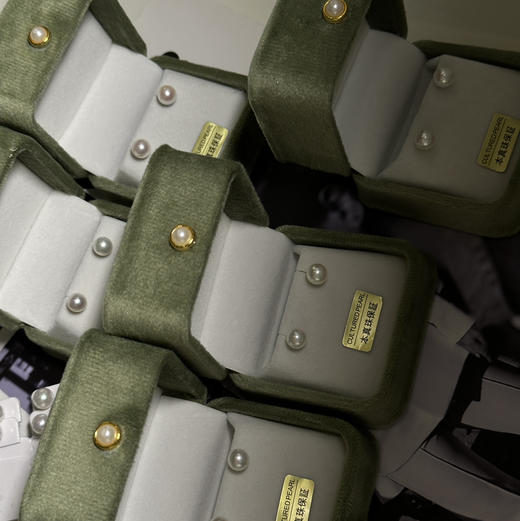 冰点价！ 露思新剧同款 正圆海外进口ji强光akoya 6-7mm小灯泡 面无暇 正圆 ji强光 纯银针礼盒包装 商品图10