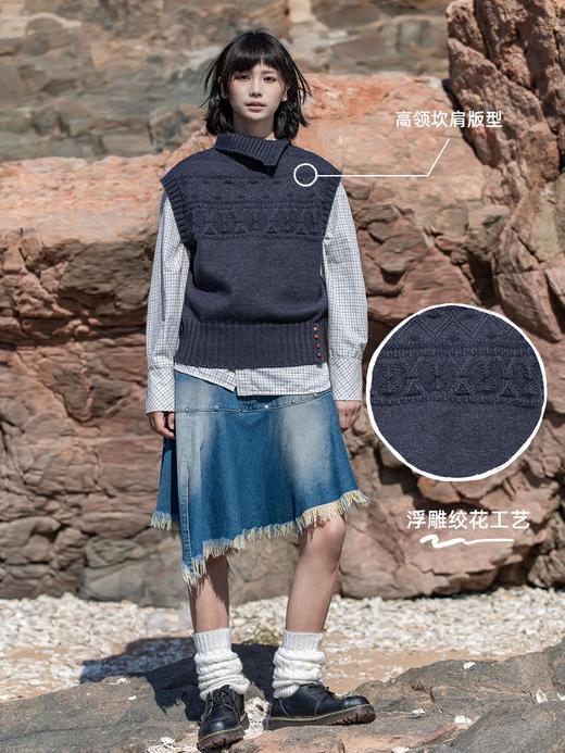 早乙女惠子saotome/STMMY13111/浮雕绞花高领坎肩毛衣 商品图2