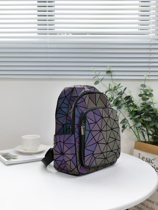 【Aimi家3宅同款炫酷菱格双肩手提包ASM9267】 商品图0