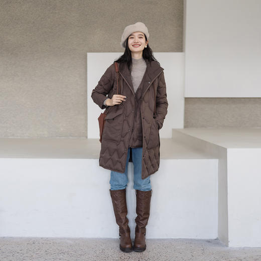 绽放643朵/可可菱格羽绒服·90白鹅绒斜纹连帽中长款羽绒马甲女 商品图3