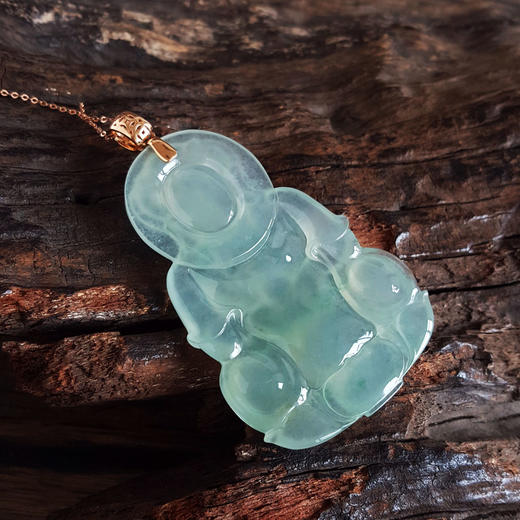 【天然正品】A货翡翠AU750收藏级玫瑰金镶天然细腻冰种飘蓝花观音坐莲（平安安乐）翡翠吊坠项链链长：45CM（长度可调节）中性161025XY12现售价：17800 商品图5