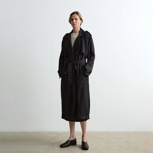 ROMI STUDIO 100%桑蚕丝双排扣翻领收腰长款风衣外套 RWCAWG4751 商品图9