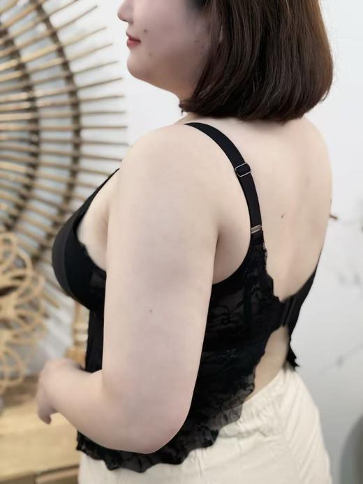 一周内发货！💓【桑蚕丝  蕾丝美背】薄胸垫，可拆卸！不溜肩。大码定制款~免穿文胸！大码吊带背心！黑白两色，可当内衣，可当美背搭配打底穿 商品图8