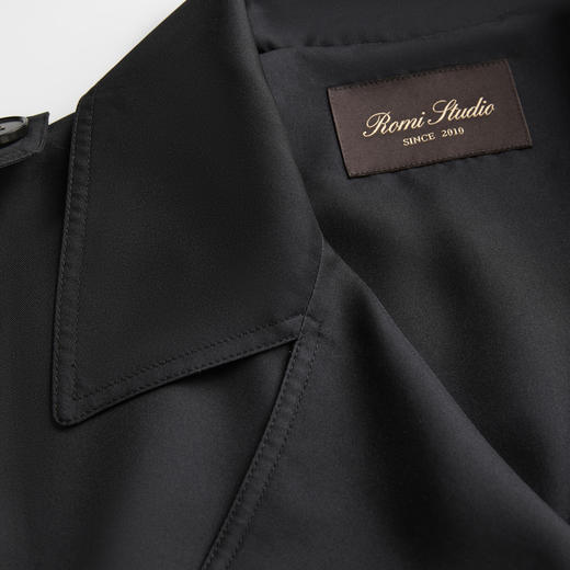 ROMI STUDIO 100%桑蚕丝双排扣翻领收腰长款风衣外套 RWCAWG4751 商品图3