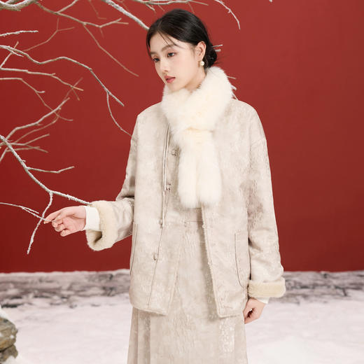 【臻选狐狸毛】三彩2025新款国风轻奢皮草毛毛围巾围脖交叉保暖 商品图4