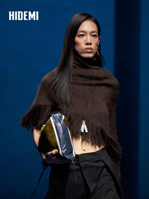 HIDEMI 大秀款藏地可溯源牦牛绒拉毛长拉绒系列流苏不对称加厚大斗篷针织毛衣双层双面加厚外套 商品图7