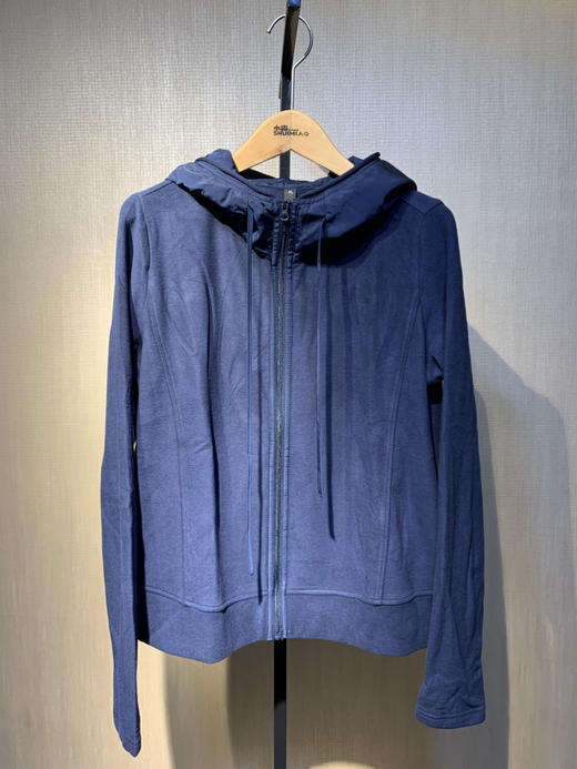 【推荐老客买 自留显瘦显瘦】水淼2025冬爆款梭织帽夹棉帽德绒开衫1439 商品图6