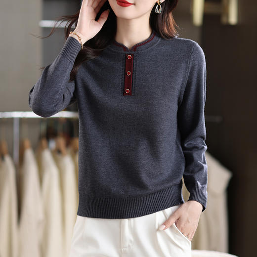 MY-1248酒红色针织衫女秋冬新款撞色纽扣装饰V领毛衣复古风宽松打底上衣 商品图1