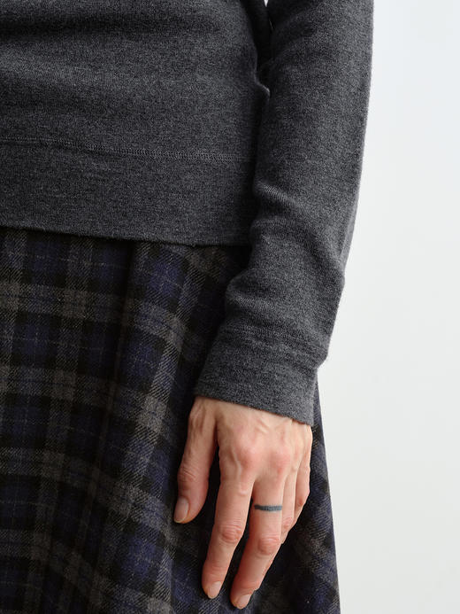 ROMI STUDIO“格雷高智”经典纯色100%绵羊毛休闲连帽毛衣 23AWM230 商品图3