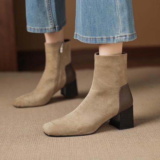 【预售5天】牛皮显瘦短靴秋冬新款方头磨砂短筒粗中跟百搭马丁靴女DQ&DQ1377 商品图1