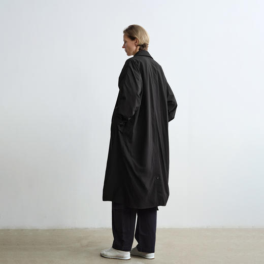 ROMI STUDIO天 丝高弹莱卡混纺白鹅绒廓形长款羽绒服RW24AW90335 商品图2