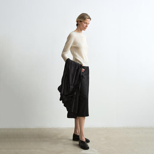 ROMI STUDIO“感知秋意”100康赛妮山羊绒套头针织毛衫 RW24AS00469 商品图6