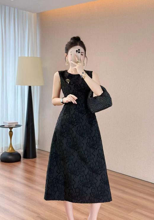 SZ3S57_漆黑色_连衣裙_春夏_圆领收腰优雅气质_高级女装_BERNIEELEN 伯妮斯茵 商品图1