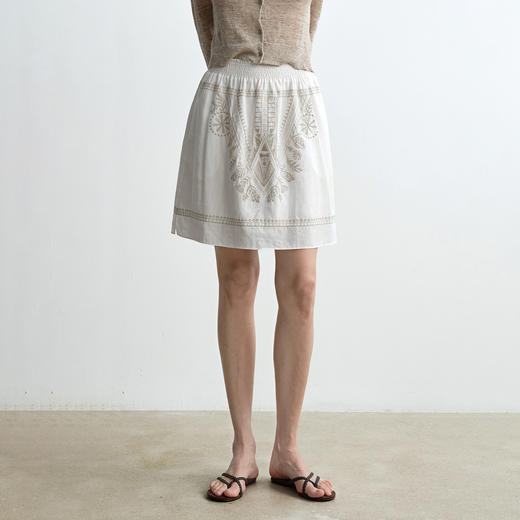 ROMI STUDIO“松弛夏日”100%莱赛尔重工绣花半身短裙 RWCRXJ3773【发货时间：25-30天】 商品图4