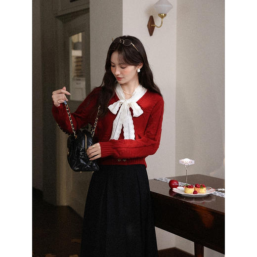 鹿向南「柔软时光」法式蝴蝶结白色长袖T恤女秋打底内搭显瘦上衣 商品图1