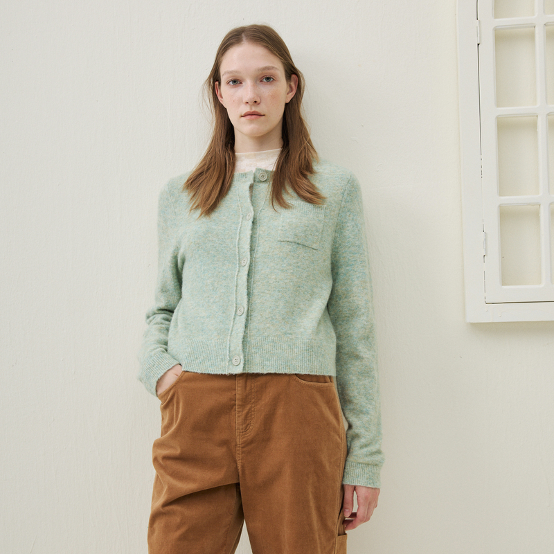 谜底针织开衫长袖2025冬季新品优雅绣花百搭短款毛衣女254MZ1876