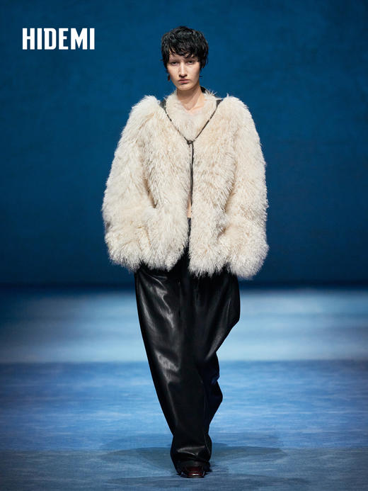 HIDEMI 大秀款限定小羊皮三角围巾 商品图1