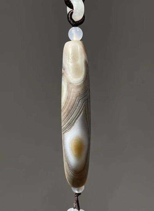 灰白地黑线老缠丝玛瑙牛角型珠，顺丰包邮 商品图1