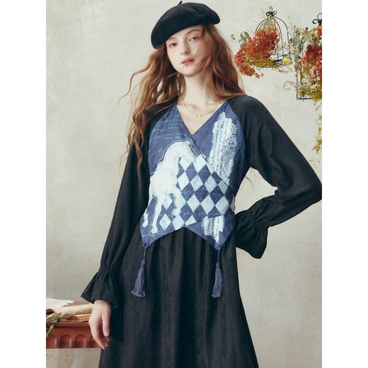 两三事梵高文艺 温莎往事 2025冬季新款印花拼接流苏绑带连衣裙 商品图2