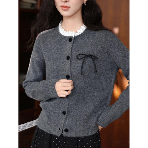 鹿向南「灰柏秋日」灰色长袖针织开衫女装秋季新款设计感宽松毛衣L58830 商品图2