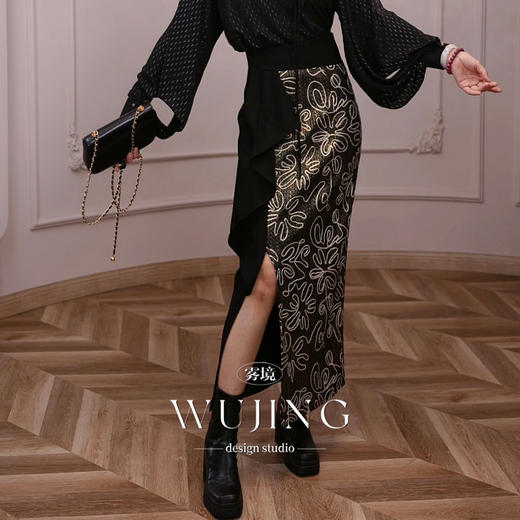 4205069 黛金幽境 盘绳刺绣金丝提花缎半裙 雾境 商品图2